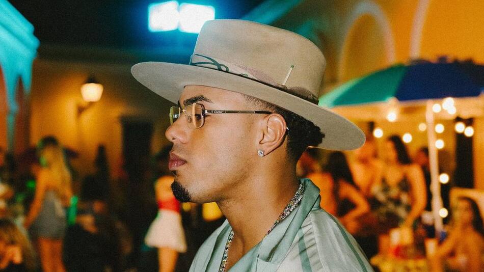 Myke Towers imagen #LaCapi Video Oficial fuente: @myketowers