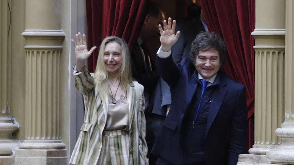 Javier y Karina Milei en el Congreso.