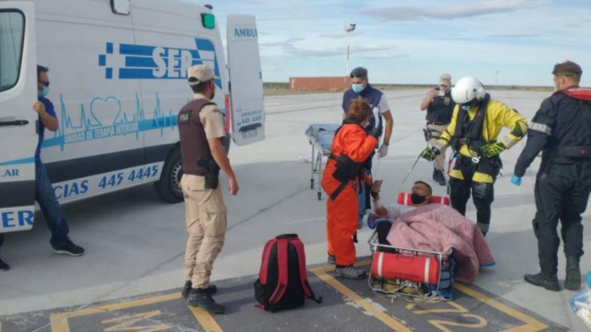 Operación de rescate debió realizarse en alta mar, foto NA