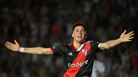 Franco Mastantuono en River Plate. Foto: X @RiverPlate