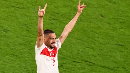 El festejo de Merih Demiral con la Selección de Turquía en la Eurocopa. Foto: EFE