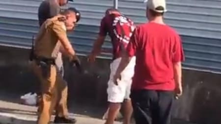 Hincha del Club Athletico Paranaense pierde la mano por bengala