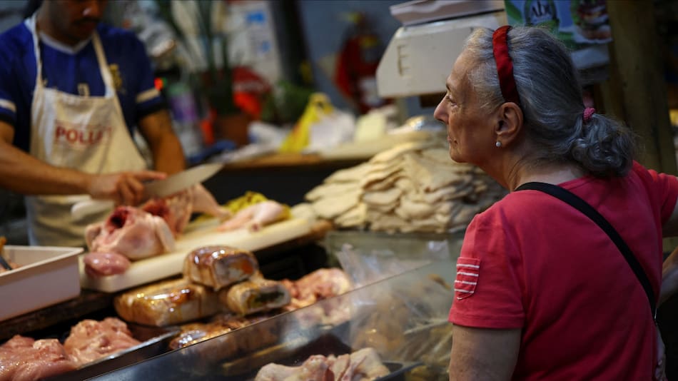 ¿Cuándo será el descuento del 35% con Cuenta DNI en carnicerías en junio? Foto: Reuters/Agustín Marcarian.