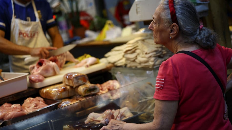 ¿Cuándo será el descuento del 35% con Cuenta DNI en carnicerías en junio? Foto: Reuters/Agustín Marcarian.