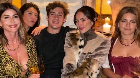 Franco Colapinto junto a personalidades famosas en España. Foto: Instagram @alvarezgaby10_