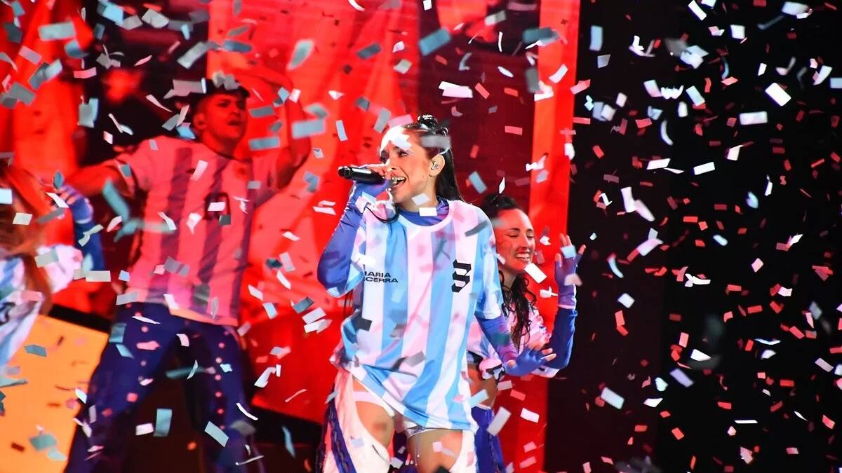 María Becerra cantaría el himno en la final del Mundial