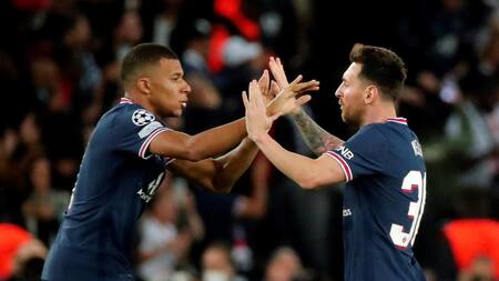 Festejo de Messi y Mbappé para el PSG ante el Leipzig por la Champions League, AGENCIA EFE