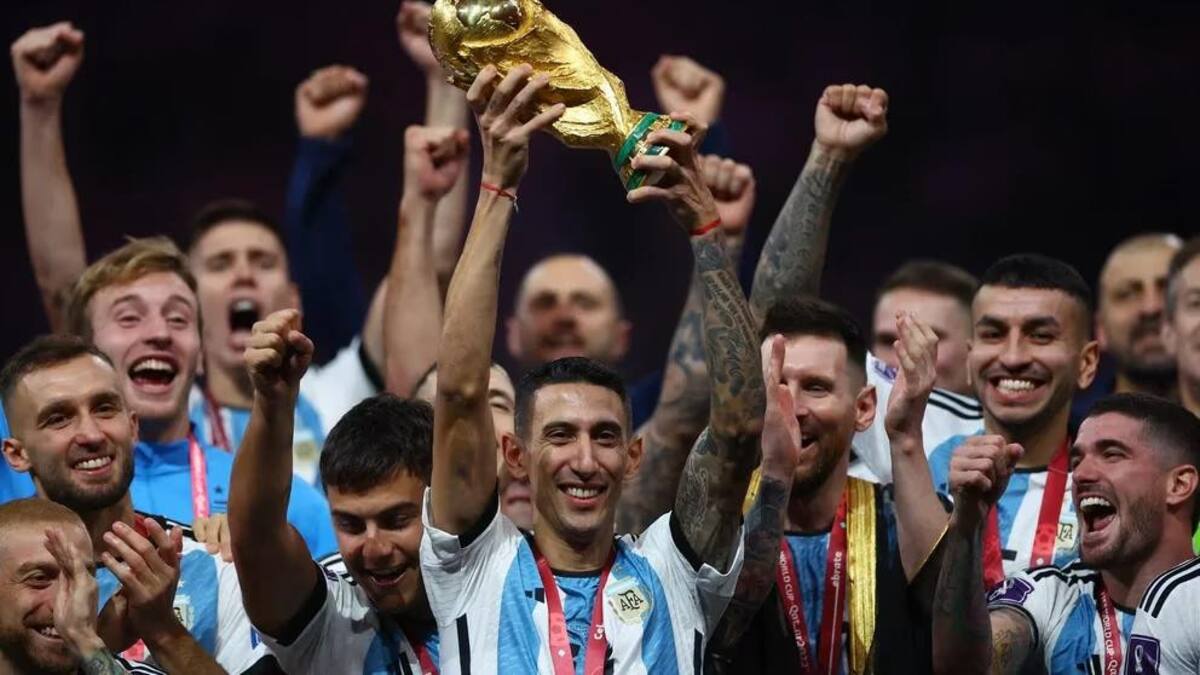 Ángel Di María festejando la obtención de la Copa del Mundo. Foto: REUTERS