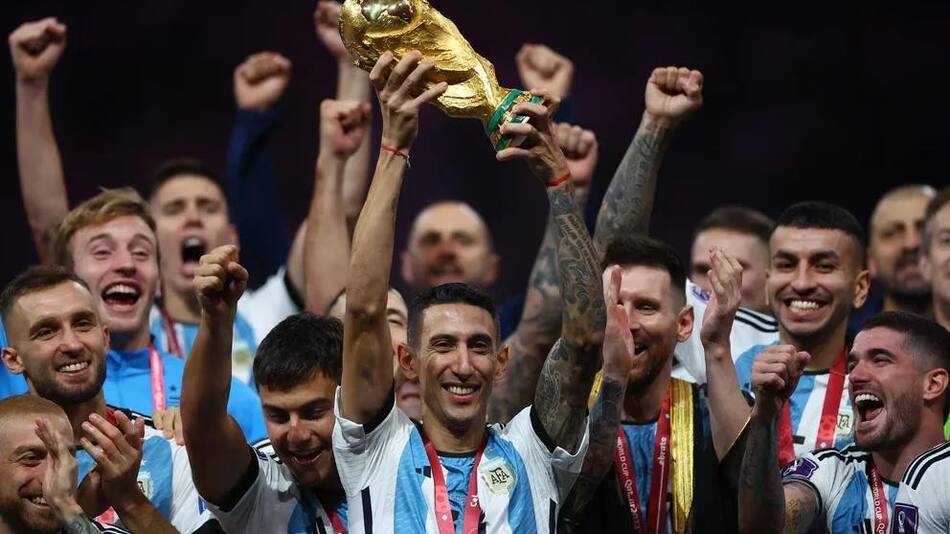 Ángel Di María festejando la obtención de la Copa del Mundo. Foto: REUTERS