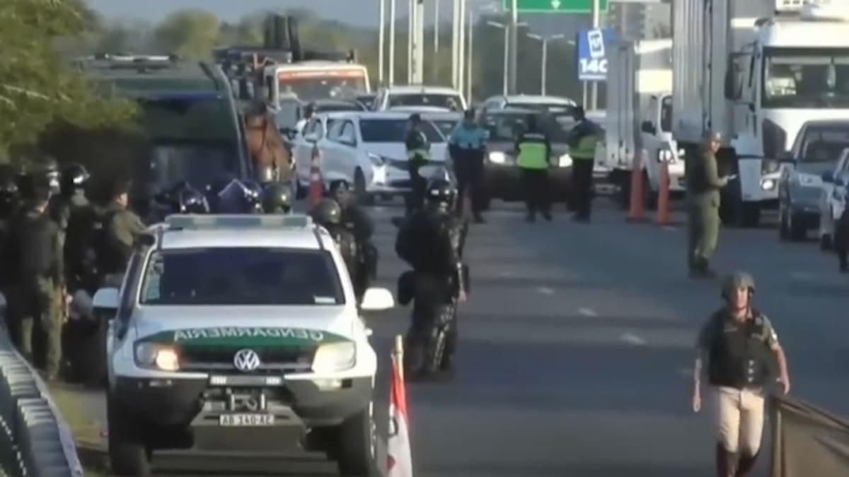 Marchas en contra de la Reforma Laboral: hubo cortes en la Panamericana y se desplegó un megaoperativo de seguridad sobre la 9 de Julio
