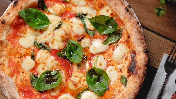 Cortita y al pie: la receta de la verdadera pizza napoletana, según Donato de Sanctis