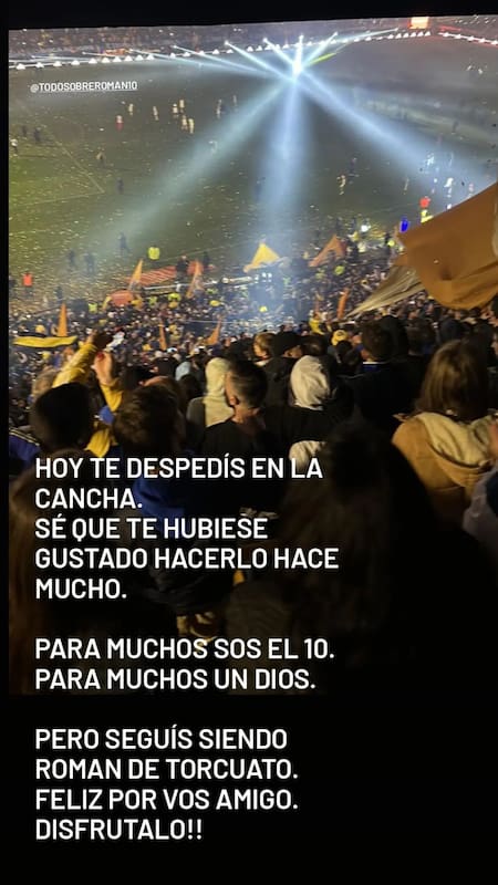 El saludo de Sergio Massa a Riquelme. Foto: NA.