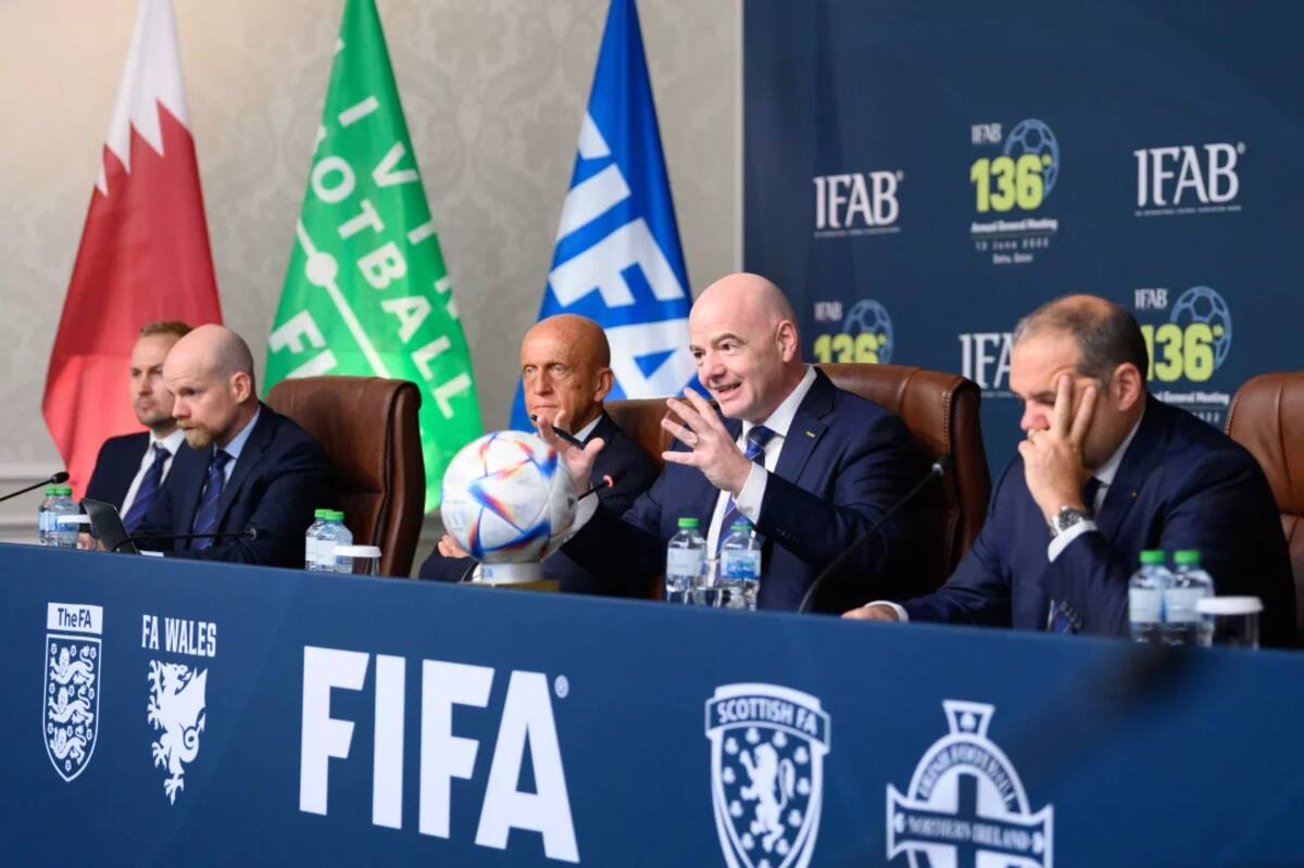 Gianni Infantino en el Congreso de la IFAB.