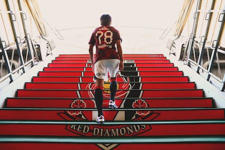 Genki Haraguchi volvió a Urawa Red Diamonds después de 10 años. Foto: Instagram @haraguchi_genki_official