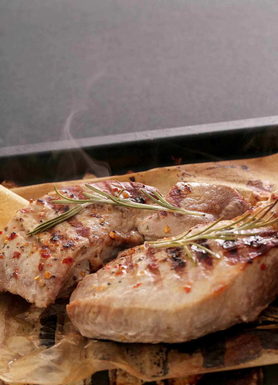 Parrilla, carne, asado. Foto Freepik