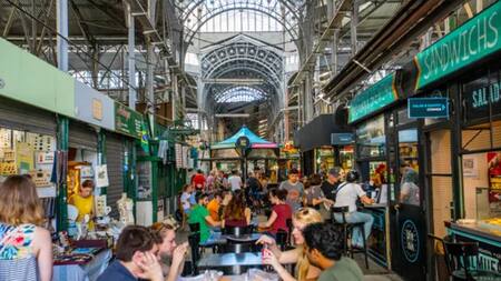 El Mercado de San Telmo ofrece una gran variedad gastronómica. Foto NA.