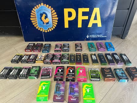 Operativo contra la venta ilegal de productos de vapeo con THC y nicotina.