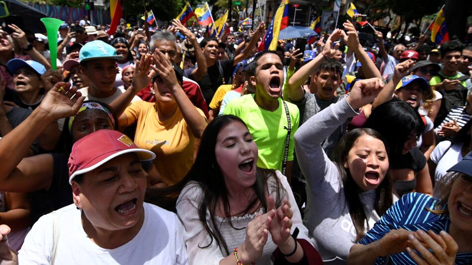 Marcha opositora en Venezuela. Foto: Reuters