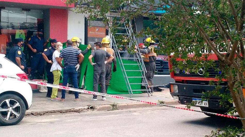 Trágico accidente: una mujer murió tras caer en el hueco de un ascensor en Crespo