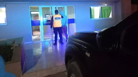 Atacó con un palo a su hijastro de 12 años y le fracturó el cráneo