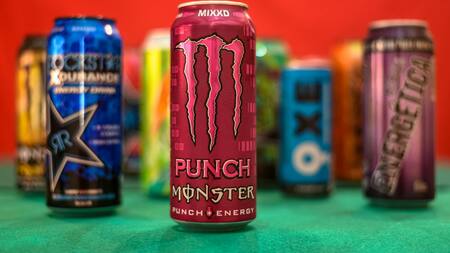 Las bebidas energizantes suelen contener estimulantes. Foto: Unsplash.