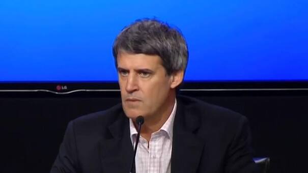 Prat Gay cuestionó a Guzmán por la negociación de la deuda y por "vacunarse de manera clandestina"