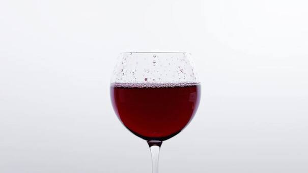 ¿Si o no?: especialistas analizan excluir al vino de la dieta mediterránea