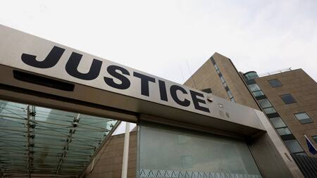 Palacio de Justicia de Avignon, en Francia, donde se lleva adelante el juicio contra Dominique Pelicot y otros 50 hombres. Foto: Reuters