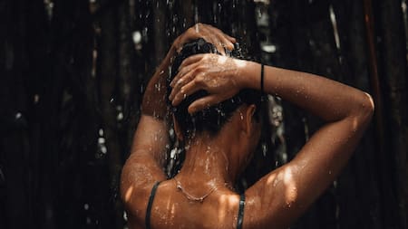 Lavado de pelo; cabello; higiene. Foto: Unsplash.