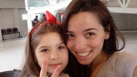 Mujer - búsqueda hija