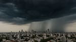 Fin del “veranito” en Buenos Aires: qué día llega el tormentón fuerte que baja las temperaturas y cómo seguirá el clima