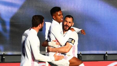 Triunfo del Real Madrid ante el Elche por La Liga, REUTERS