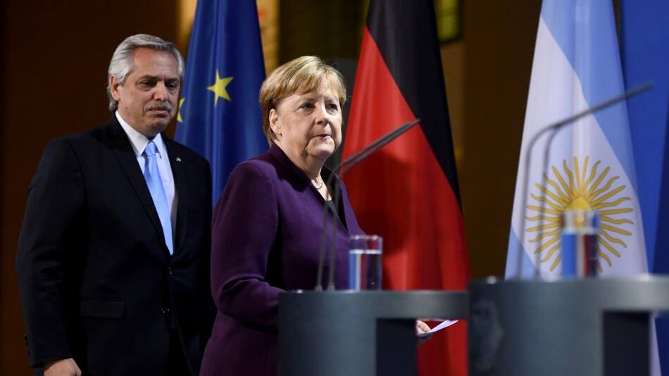 Alberto Fernández y Ángela Merkel, Reuters