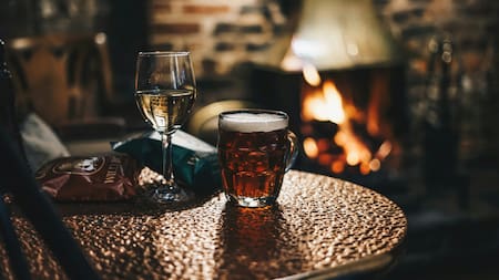 Consumo de vino y cerveza. Foto: Unsplash.