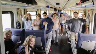 Vacaciones con ahorro para la tercera edad: el valioso descuento exclusivo para jubilados en los trenes de larga distancia