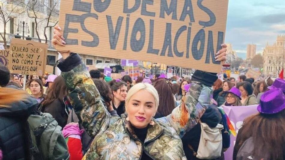 Lali Espósito protesta