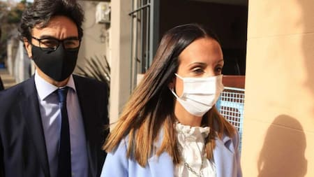 Agustina Cosachov, AGENCIA NA