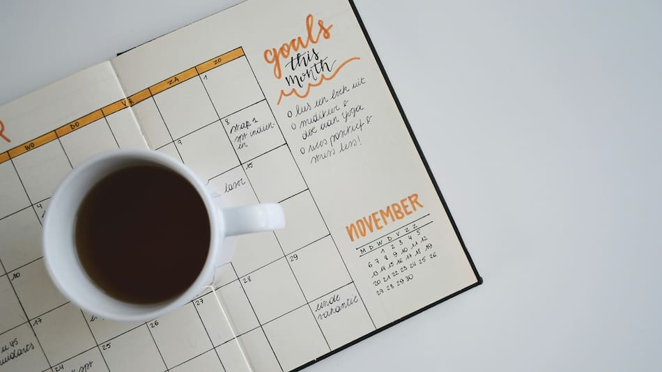 Calendario; feriados; fin de semana largo.