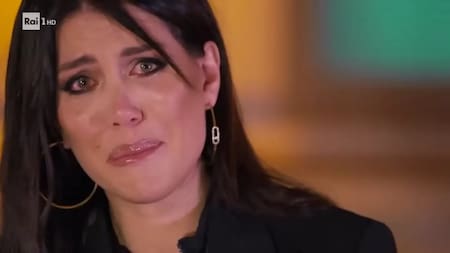 "Mis hijos estaban muy tristes": Wanda Nara rompió en llanto en la TV italiana tras hablar de su enfermedad