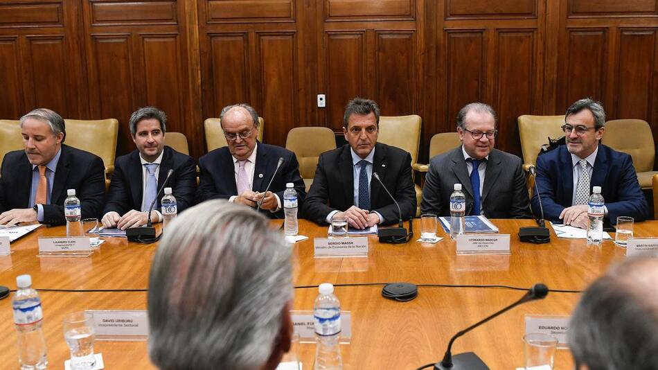 Sergio Massa en la sede de la UIA. Foto: Prensa.