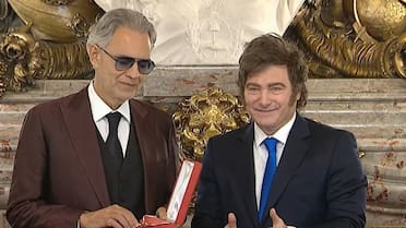 Recital de Andrea Bocelli en Casa Rosada: canapés, bruschettas y condecoración de Javier Milei al cantante italiano