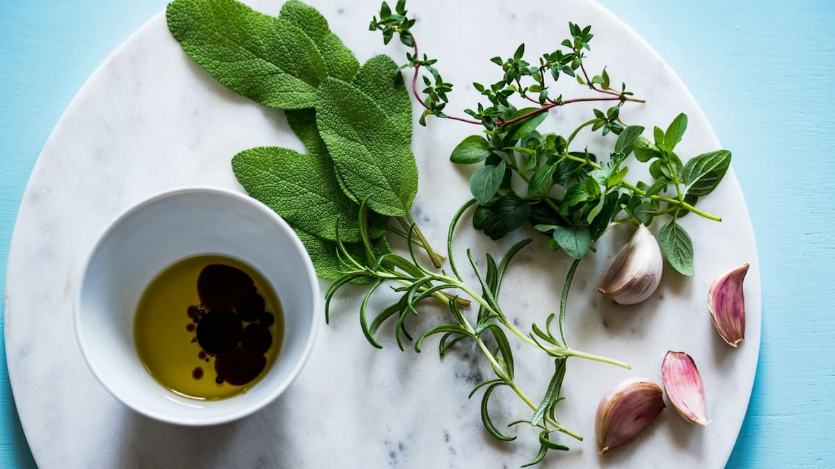 Té verde, hierba, infusión. Foto Unsplash.