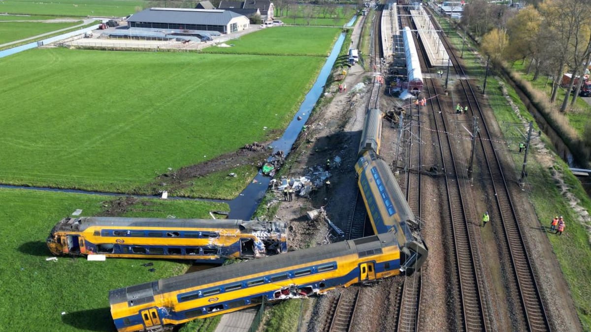 Imágenes del tren destruido en Países Bajos desde un dron. Foto: Reuters.