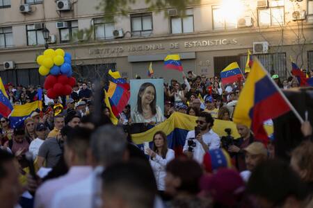 Manifestantes a favor de María Corina Machado. Foto: Reuters