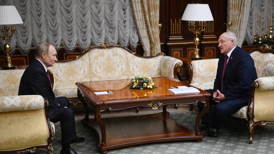 Vladimir Putin - Alexander Lukashenko. REUTERS