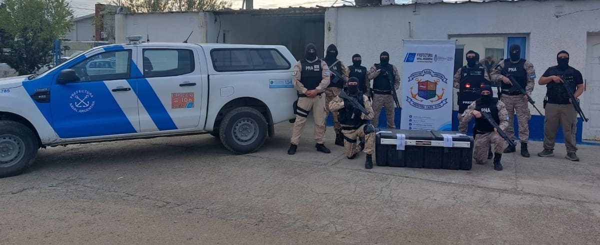 Prefectura secuestró más de 1.200 millones de pesos en lingotes de oro en Caleta Olivia.
