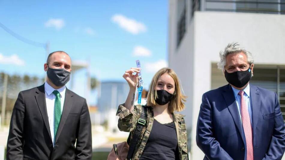 Alberto Fernández, entrega de viviendas, NA