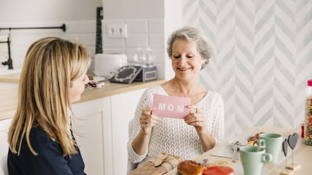 Cómo saber si te vas a llevar bien con tu suegra, según su signo. Foto: Freepik.