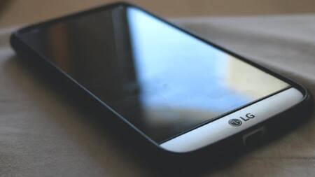 Teléfono celular LG