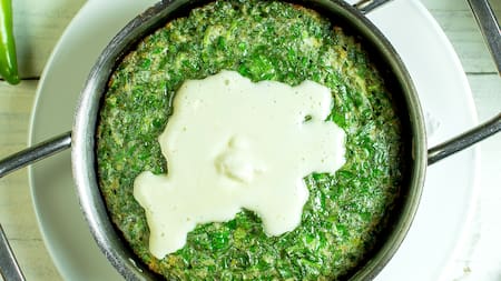 Cómo hacer polenta verde gratinada.